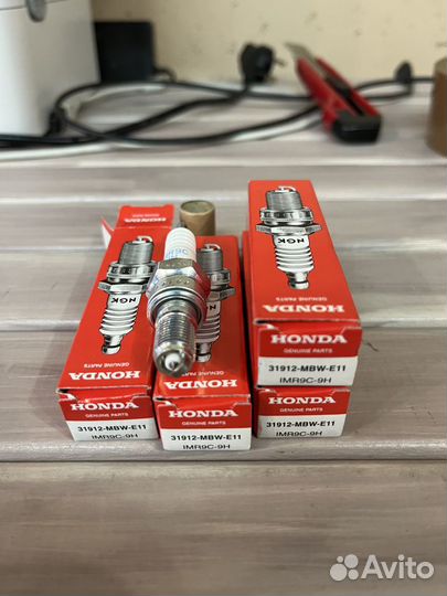 Honda 31912-MBW-E11 Свеча зажигания