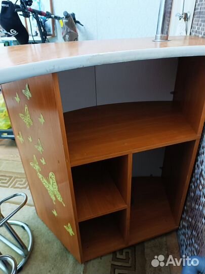 Барная стойка со сульями