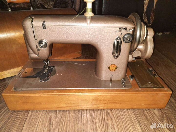 Швейная машина пмз им.Калинина 1961г.в