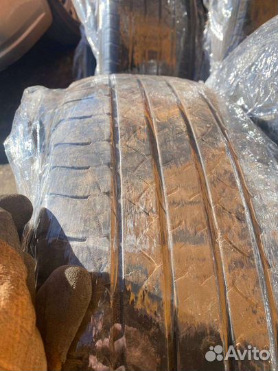 Michelin Latitude Tour HP 225/65 R17 102