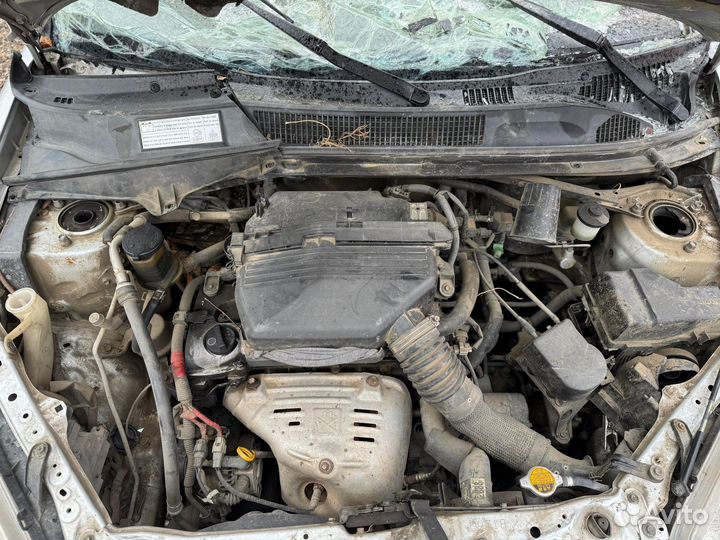 Toyota RAV4 2.0 МТ, 2001, битый, 250 000 км