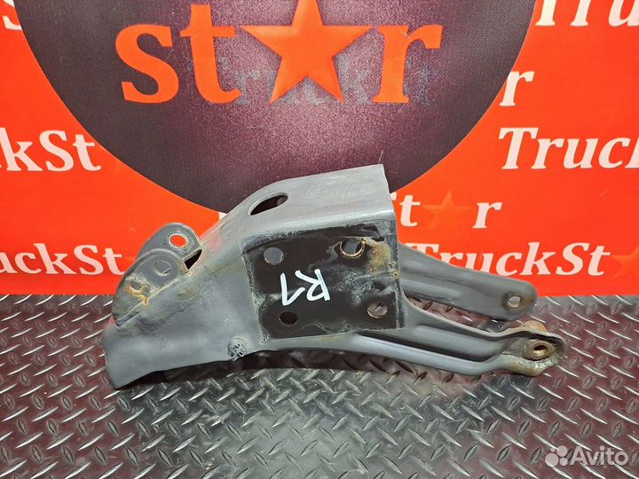 Кронштейн замка кабины левый Renault T, Volvo FM
