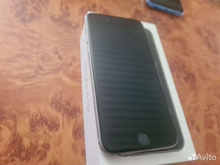 Телефон iPhone 6s