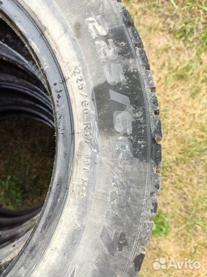 Pirelli Formula Ice 225/60 R17 99T