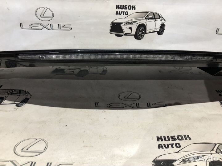 Спойлер крышки багажника Lexus Rx4