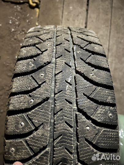 Bridgestone Ice Cruiser 7000 185/65 R15