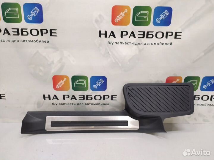 Накладка на порог внутренняя задняя левая Toyota