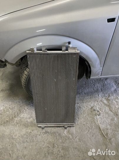 Продам радиатор кондиционера рено меган 3