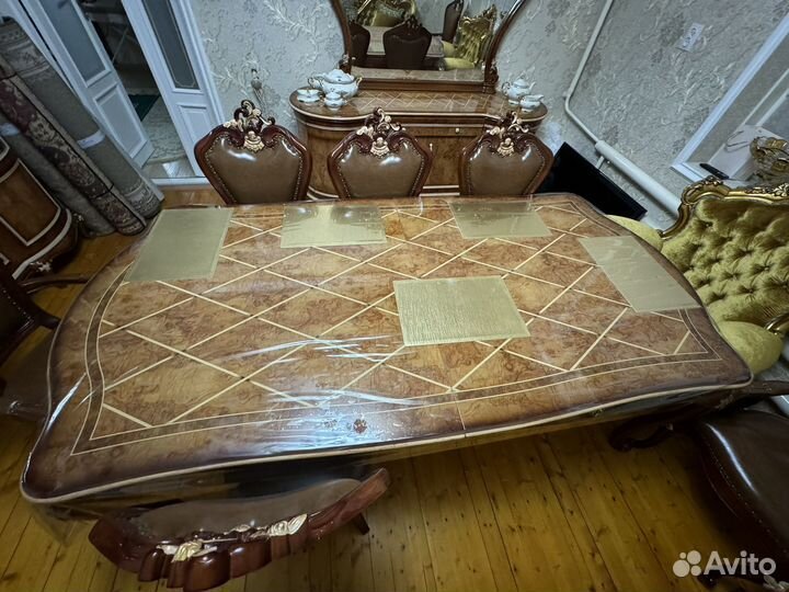 Мягкая мебель диваны и кресла стол стулья горка