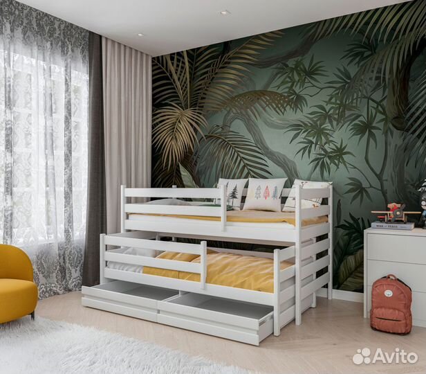 Двухъярусная кровать из массива