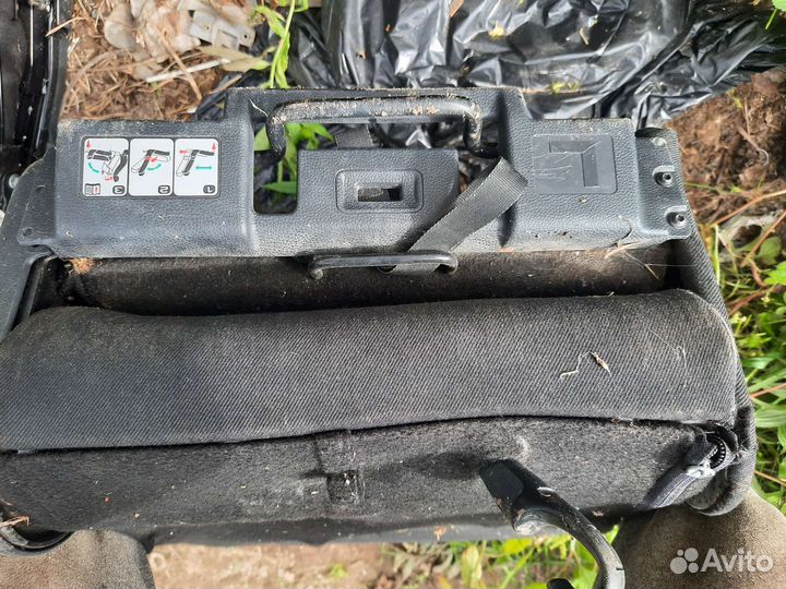 Сиденье заднее Skoda yeti