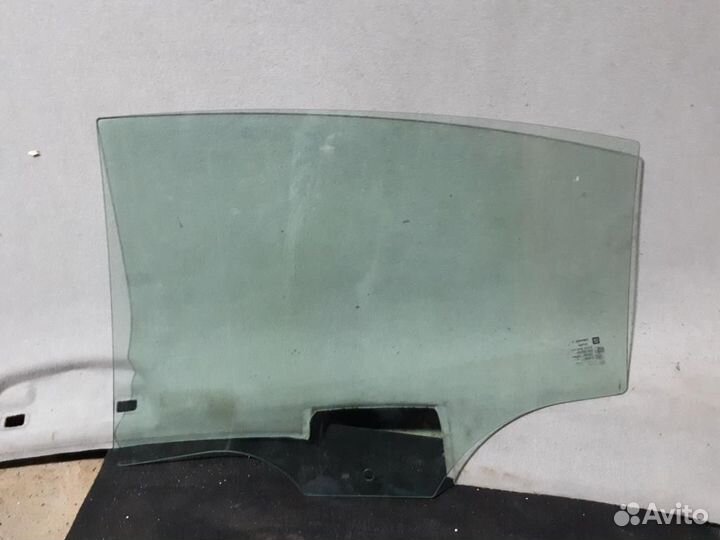 Стекло двери задней правой Opel Insignia 2008-2017