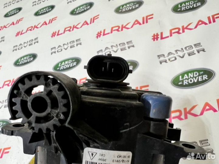 Фара противотуманная передняя Land Rover Discovery