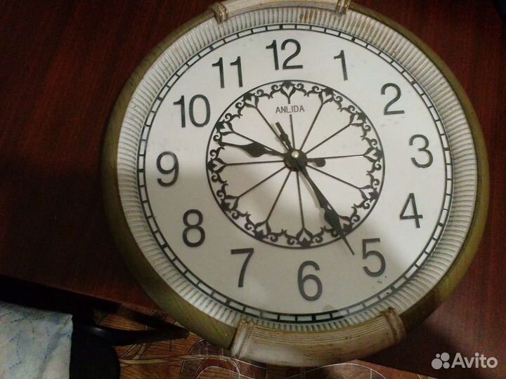 Часы настенные