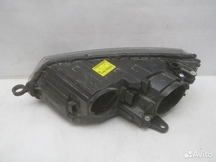 Фара правая Skoda Octavia