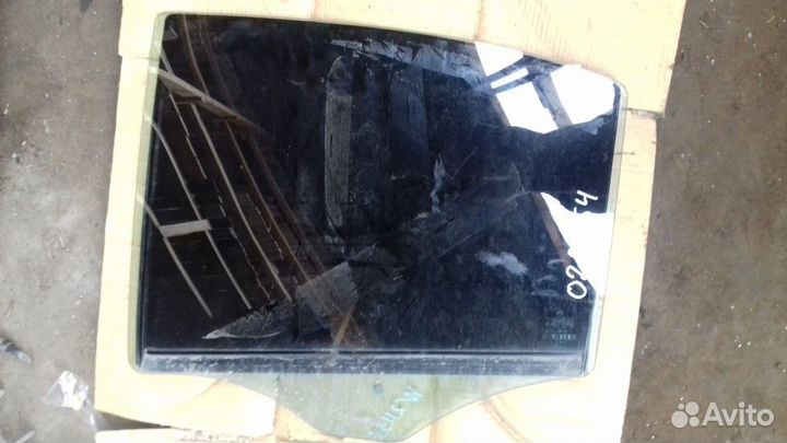 Стекло заднее левое Mercedes Benz E-Klasse W211 20