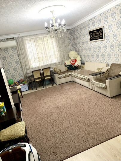 2-к. квартира, 70 м², 1/4 эт.