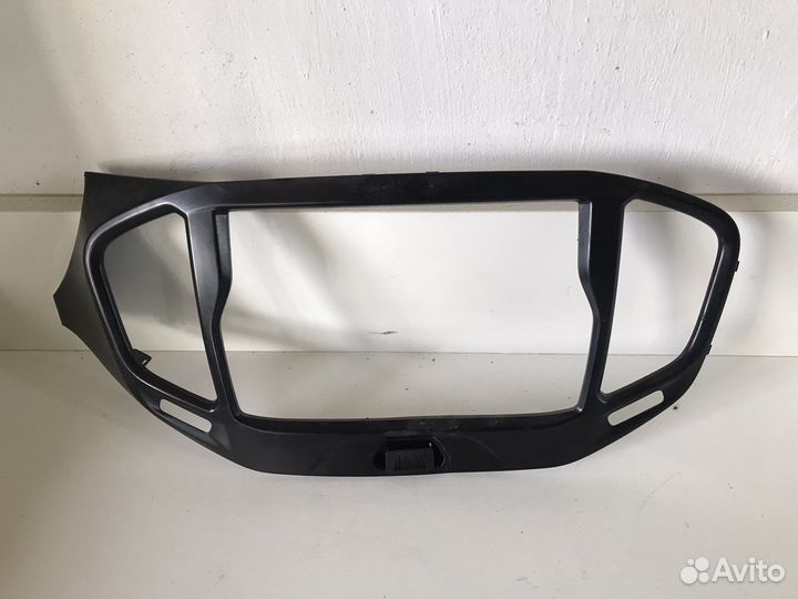 Рамка для магнитолы LADA Vesta