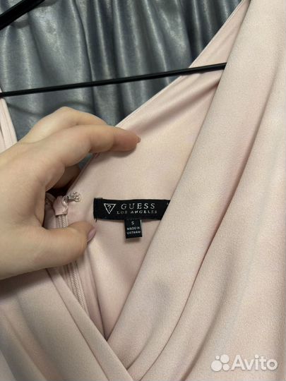 Платье guess