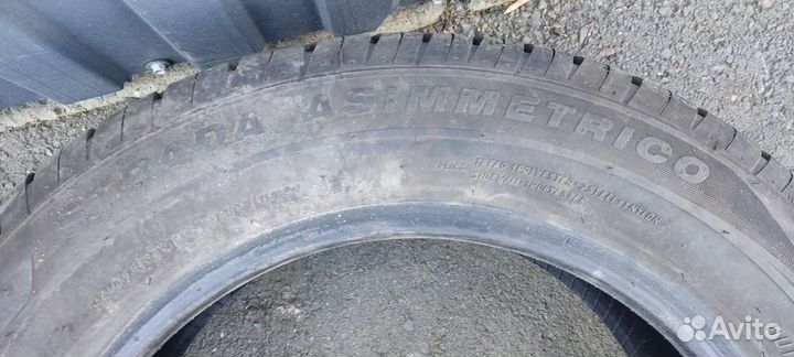 Viatti Strada Asimmetrico 195/60 R15 88V