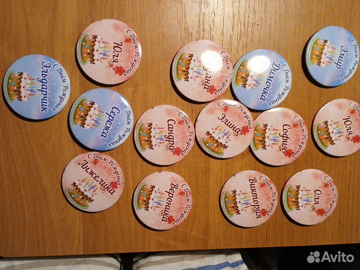 Значки именные