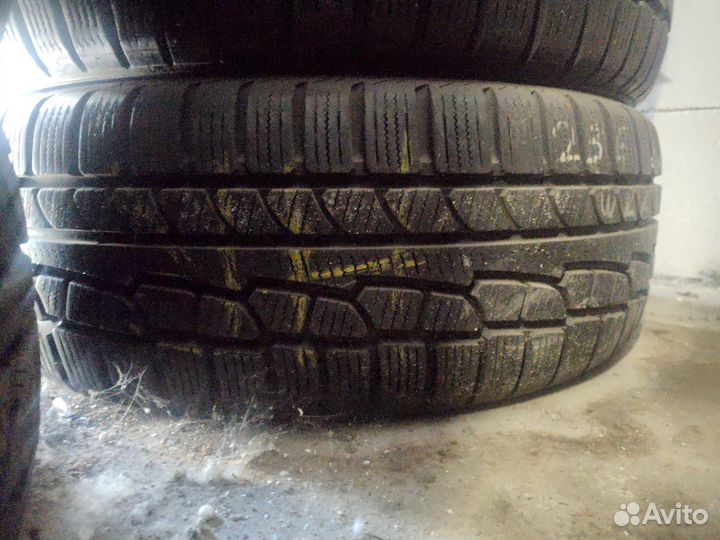 Nokian Tyres WR G2 235/60 R16