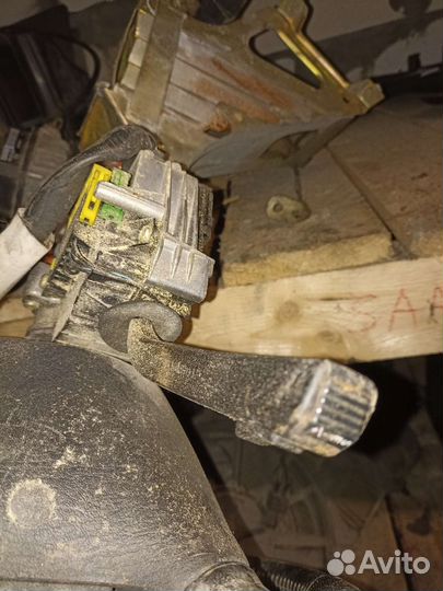 Подрулевой переключатель поворотов Saab 900