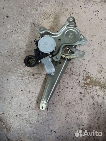 Стеклоподьемник задней правой двери Lexus GS450H