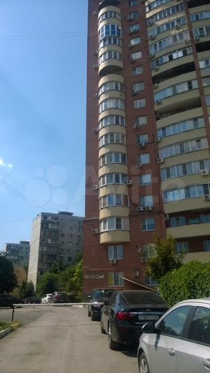 2-к. квартира, 57 м², 1/16 эт.