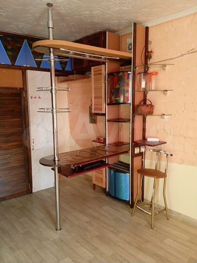 Комната 18 м² в 8-к., 6/9 эт.