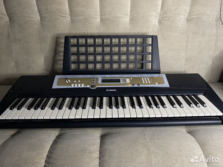 Синтезатор yamaha psr r200