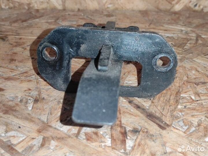 Ограничитель двери Volkswagen Caddy 2KA 1.9 BLS