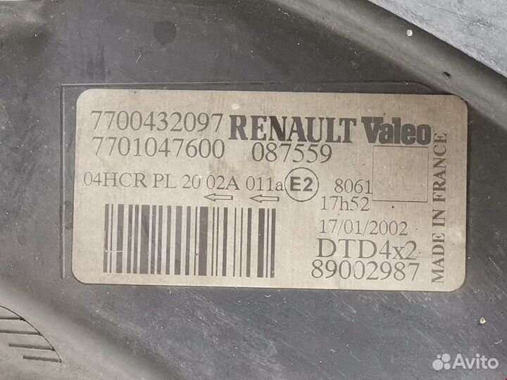 Фара передняя для Renault Scenic 1 260102746R
