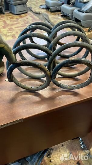 Передние пружины оригинал VW T5