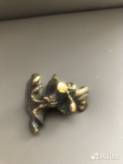 Фигурки метал