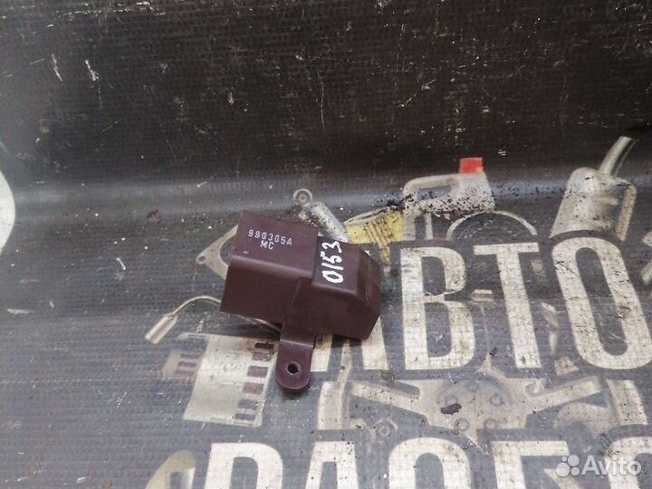 Реле стеклоподьемников Ford Focus 1