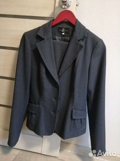 Костюм тройка