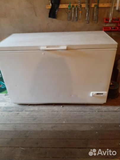 Морозильный ларь с глухой крышкой бу