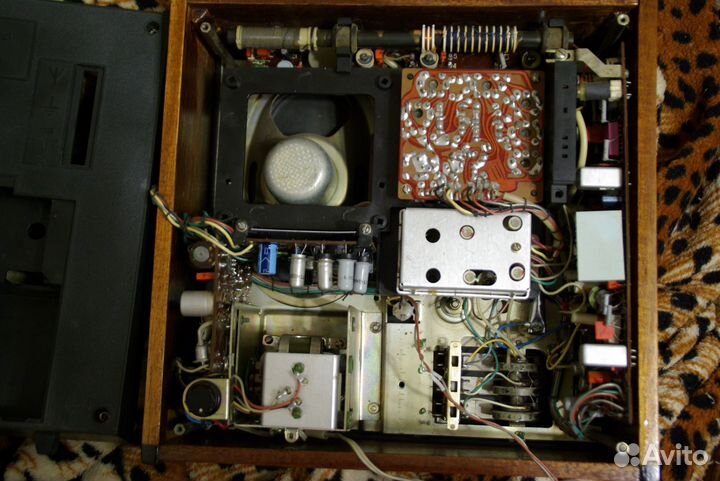 Радиоприёмник Меридиан-210