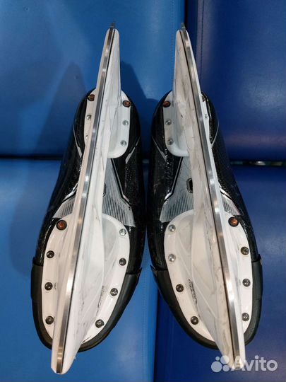 Хоккейные коньки CCM AS3 PRO 9