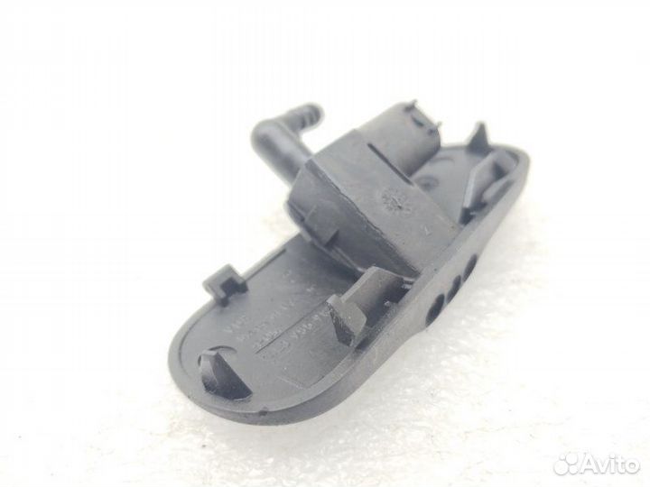 Форсунка стеклоомывателя передняя левая Audi Q7 4L