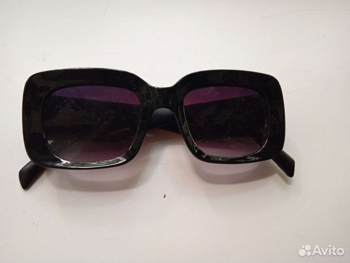 Солнцезащитные очки женские 2шт. Цена за всё