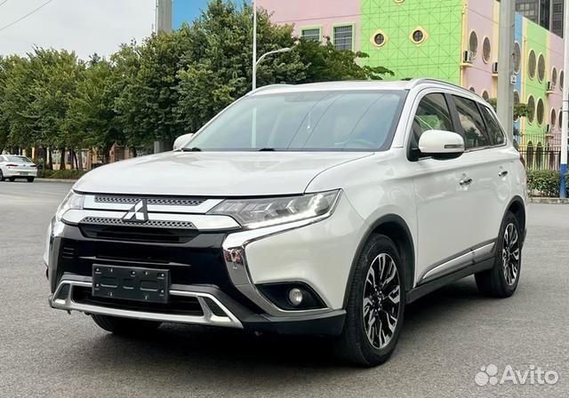 Mitsubishi Outlander 2.4 CVT, 2021, 28 000 км