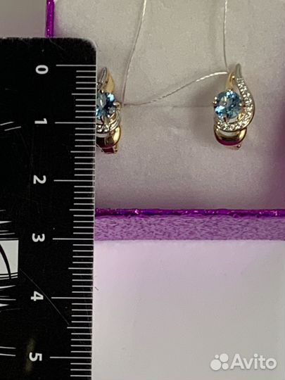 Золотые серьги с топазом и фианитами