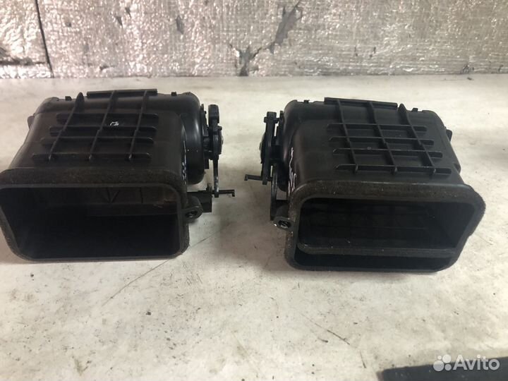 Дефлектор воздуховода Mitsubishi Lancer 9