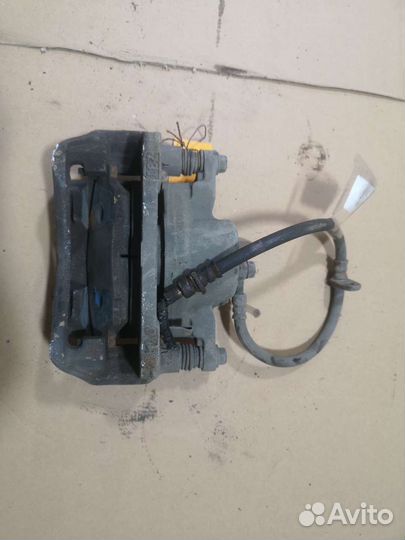 Суппорта перед Honda Stepwgn RF1 B20B