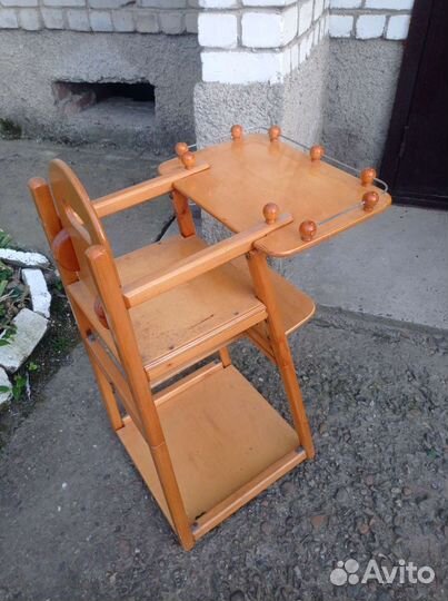 Стульчик для кормления IKEA с подножкой