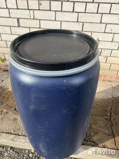 Бочка пластиковая 220 литров б/у