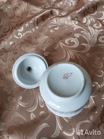 Сахарница «Журавли». Фарфор. Дулёво 1987 г. СССР