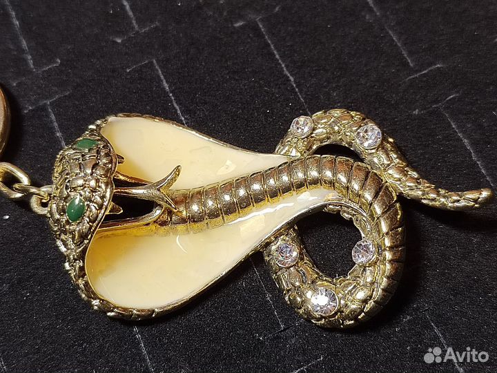 Брелок на сумку